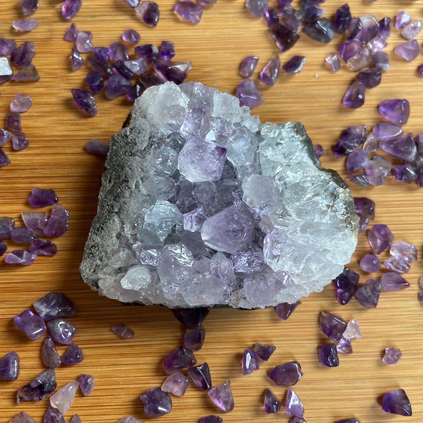 Amethyststücke hell