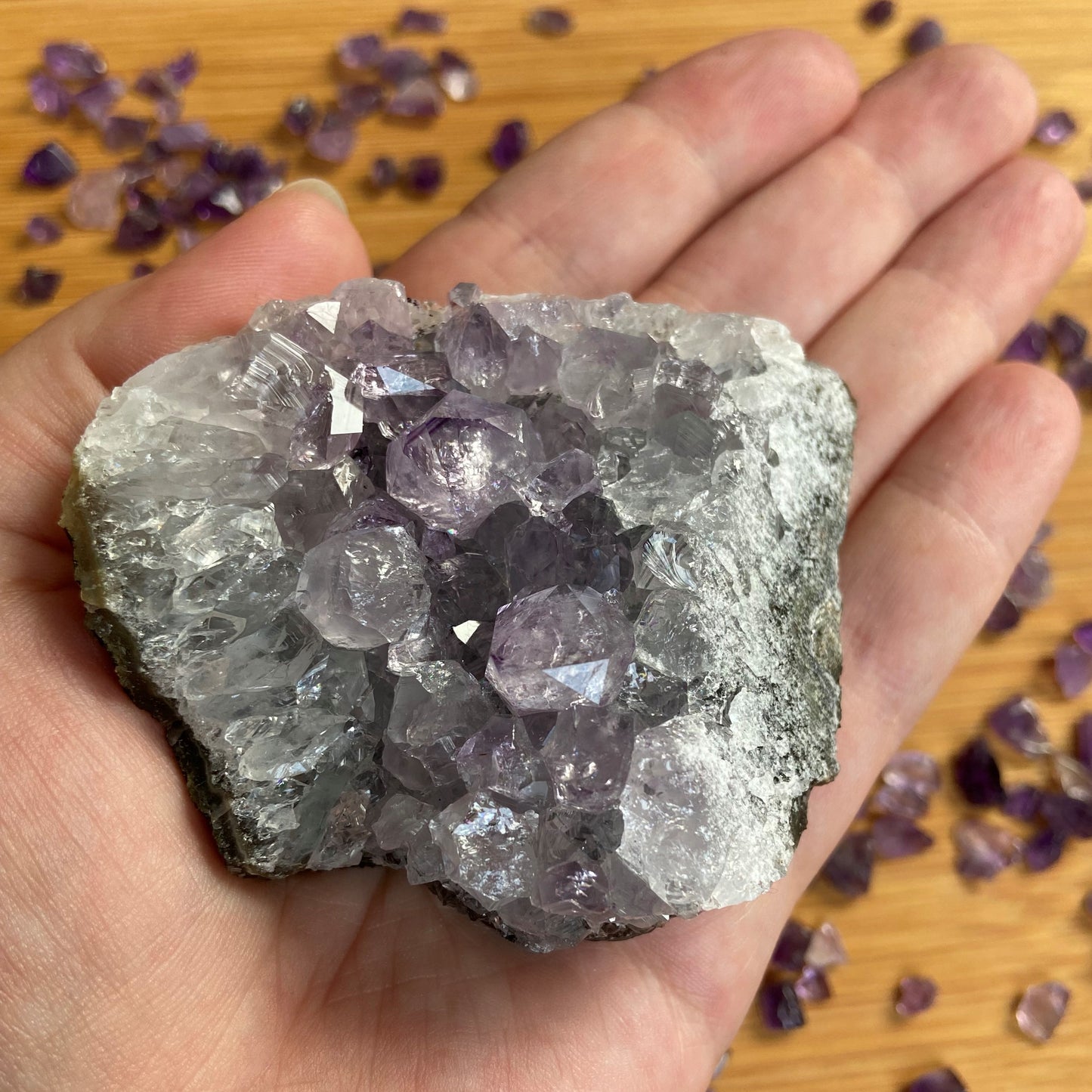 Amethyststücke hell