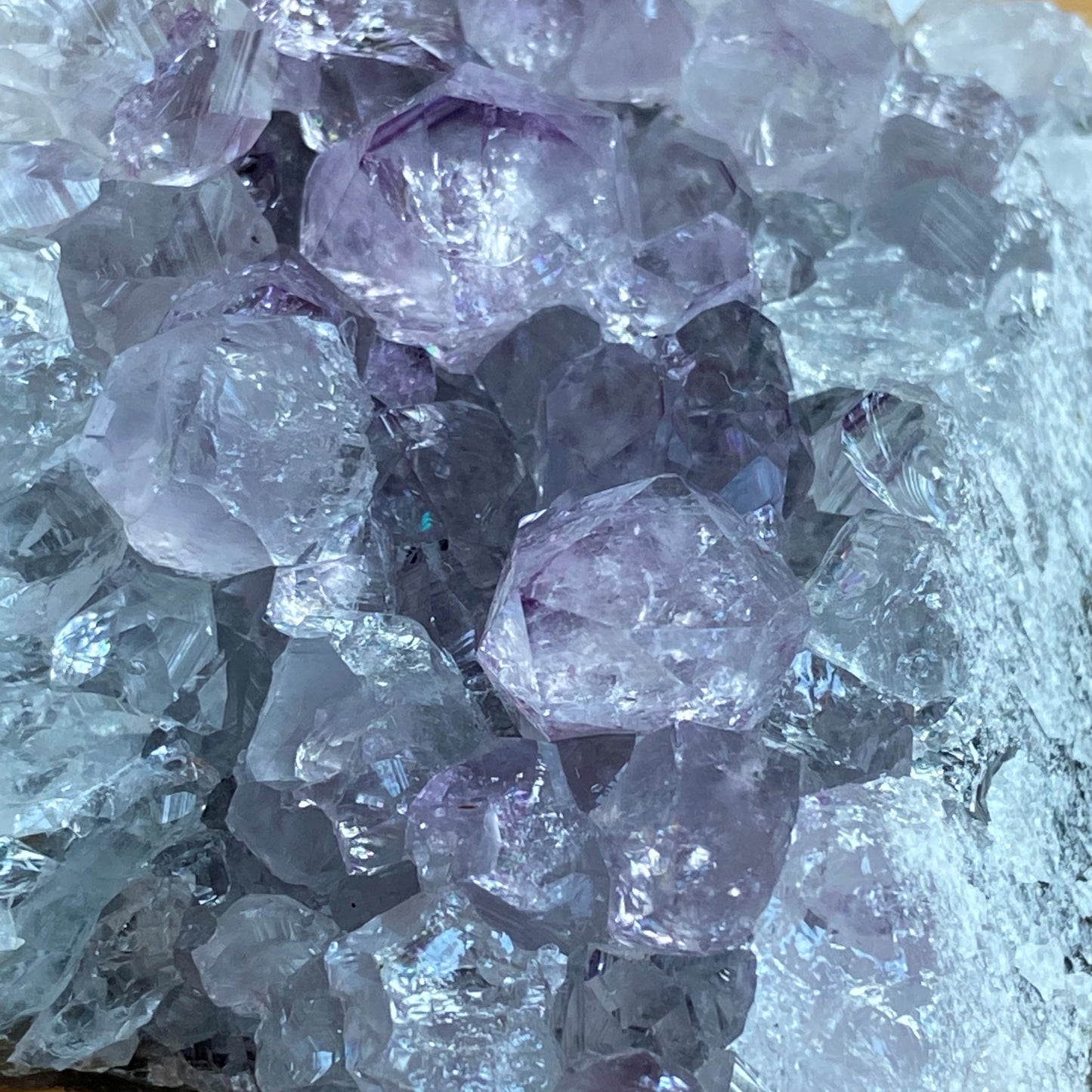 Amethyststücke hell