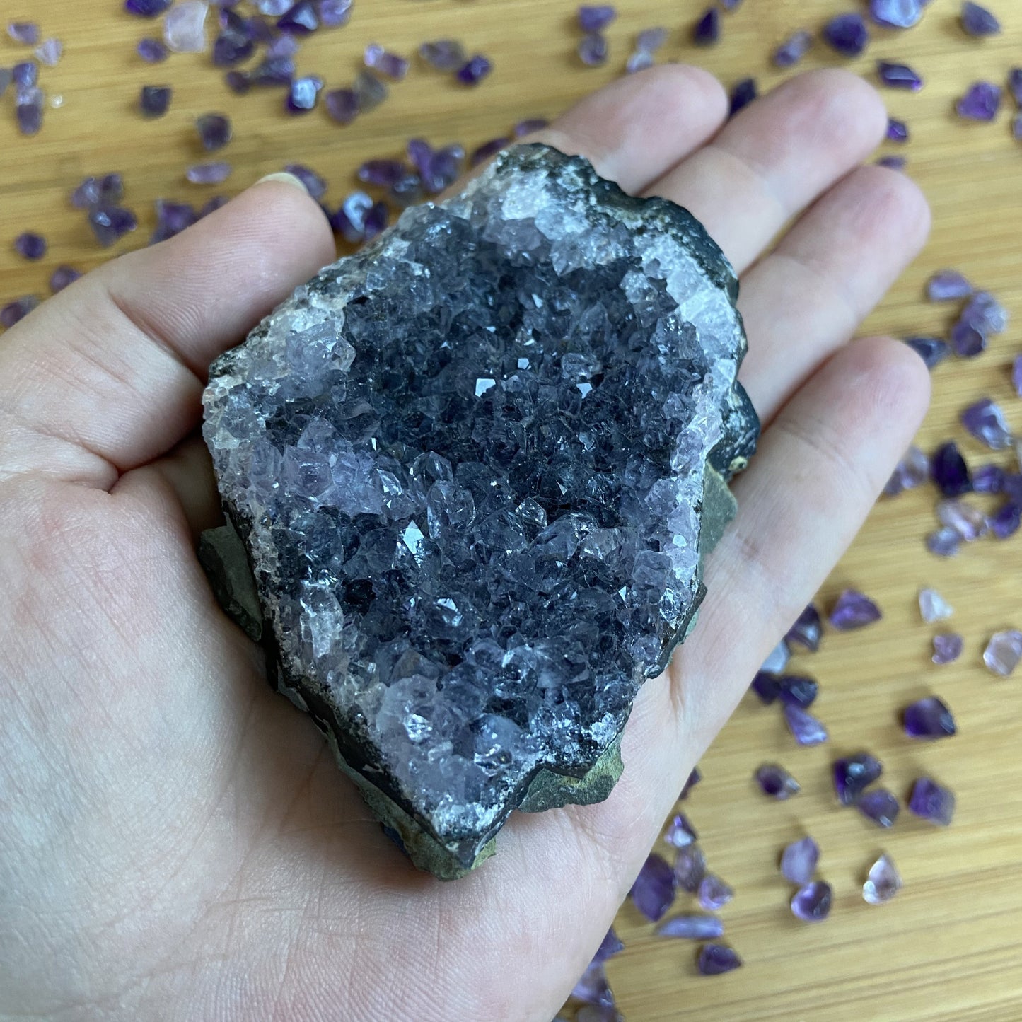 Amethyststücke dunkel 5-8cm