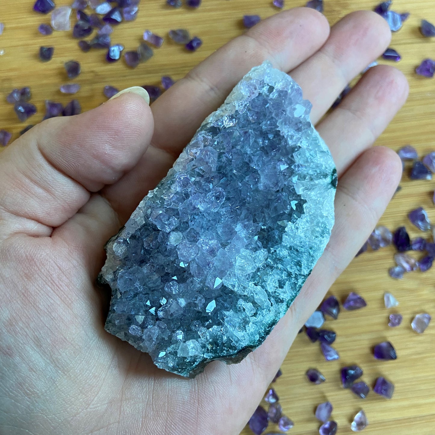 Amethyststücke hell