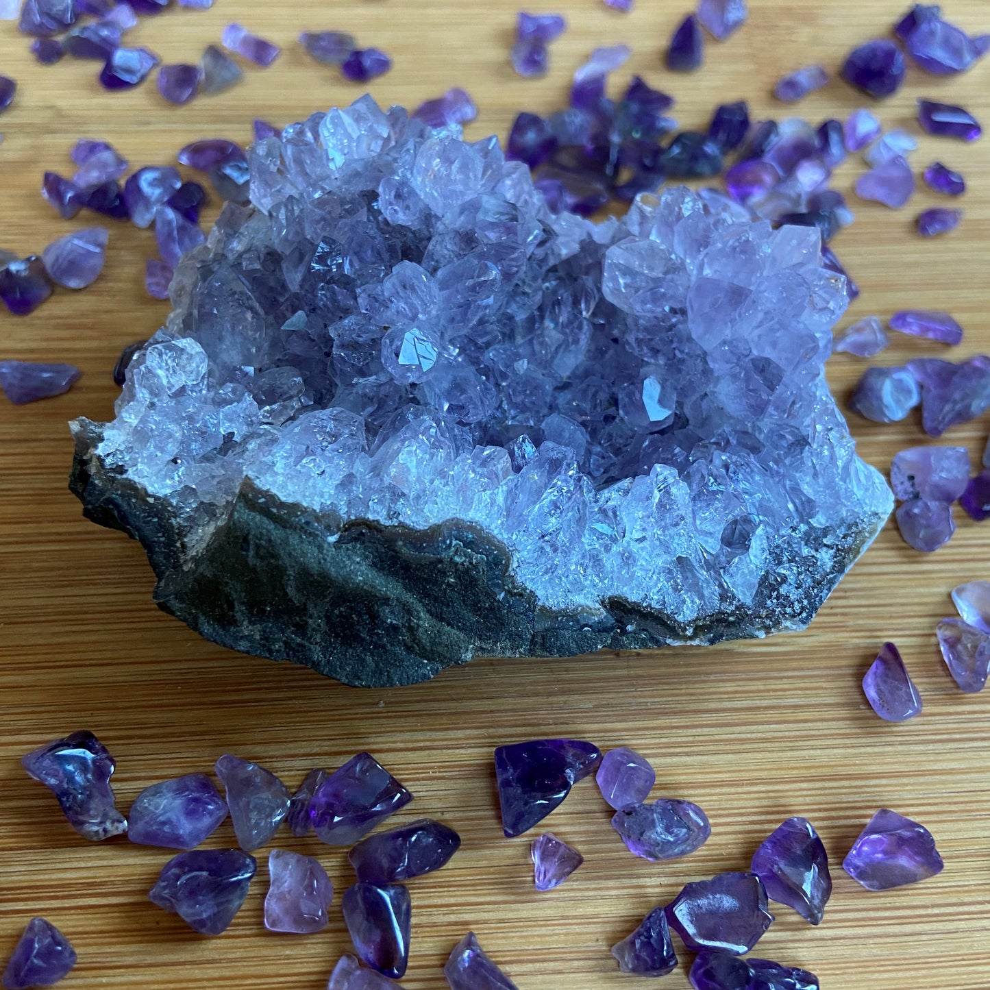 Amethyststücke hell