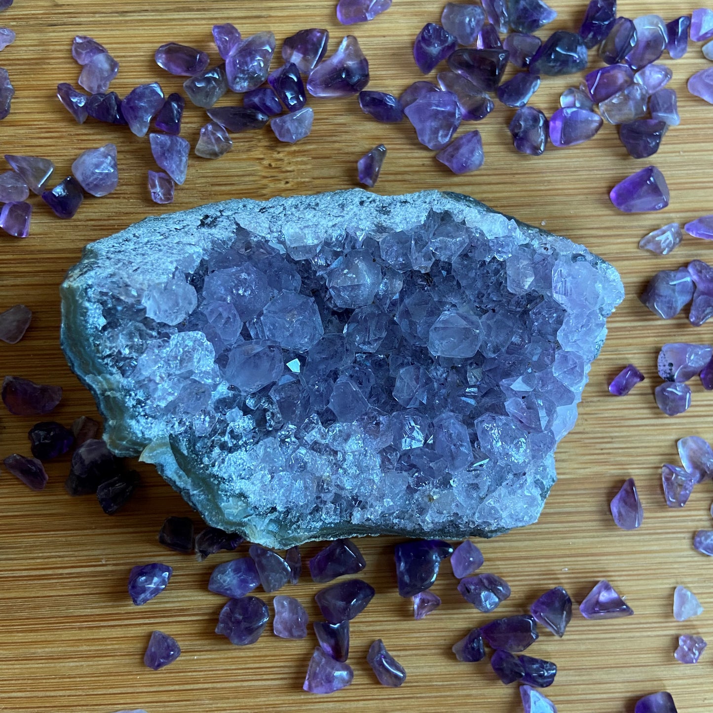 Amethyststücke hell