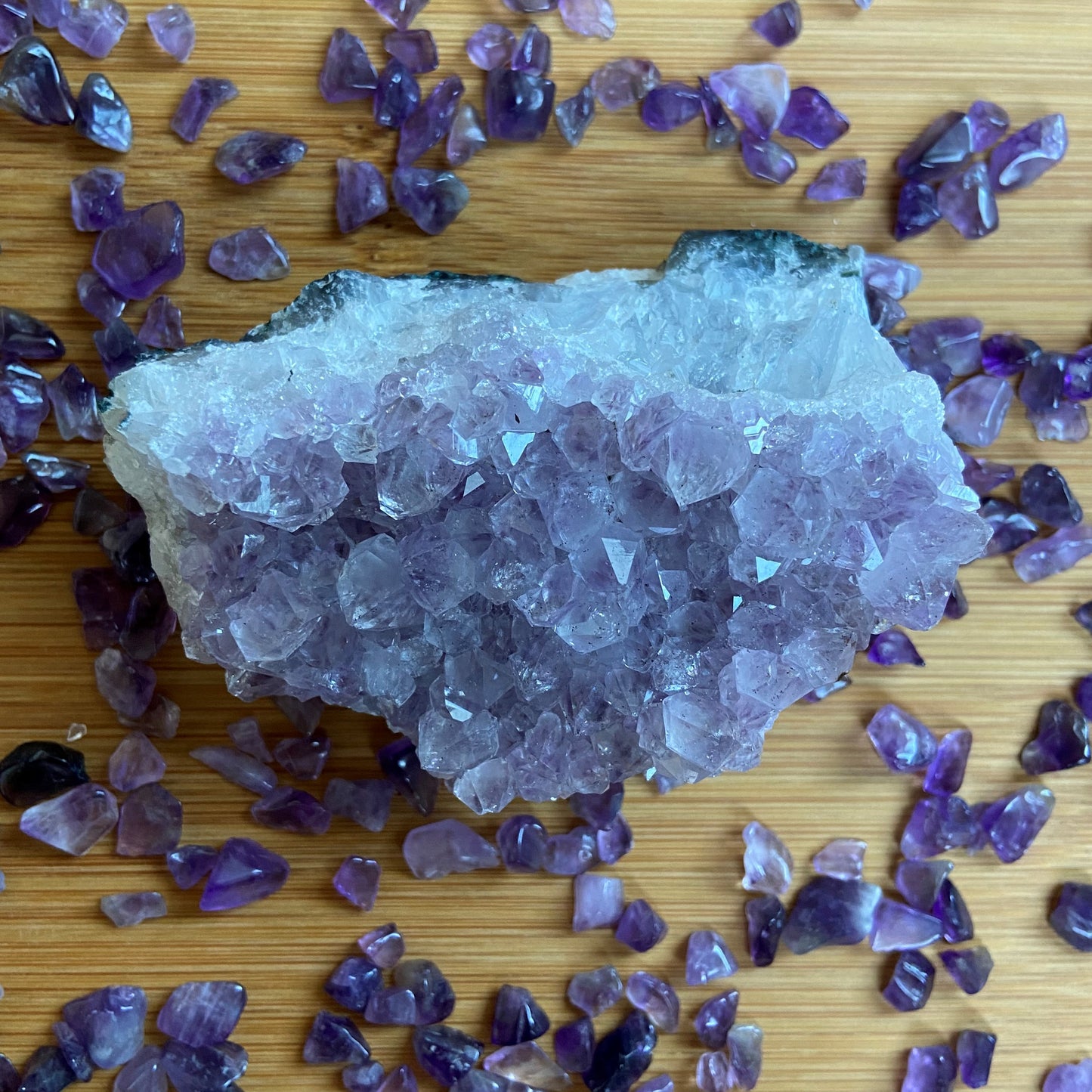 Amethyststücke hell