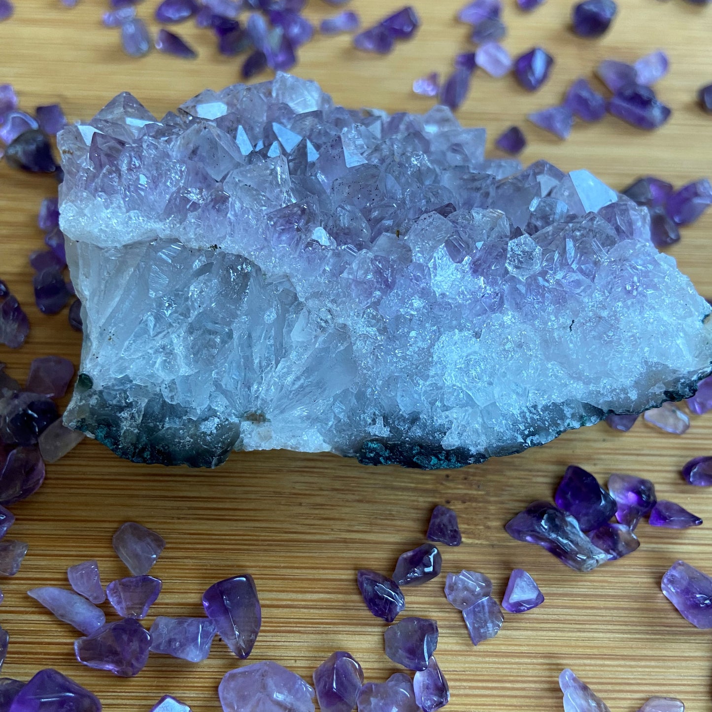 Amethyststücke hell