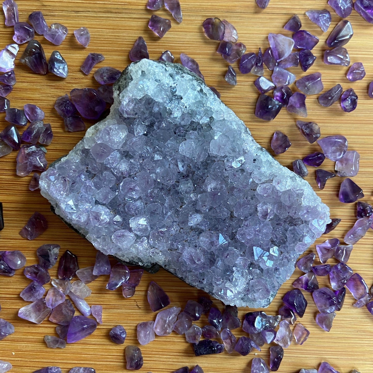 Amethyststücke hell