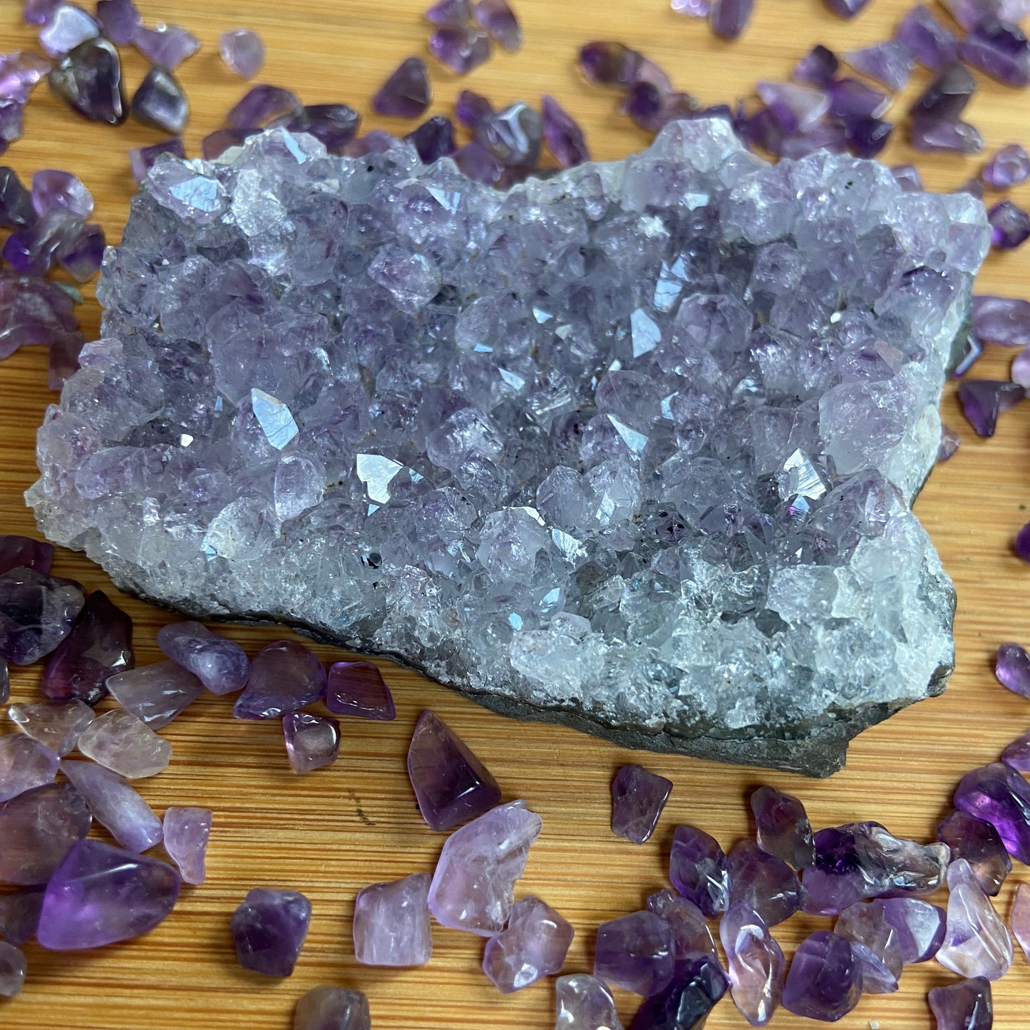 Amethyststücke hell