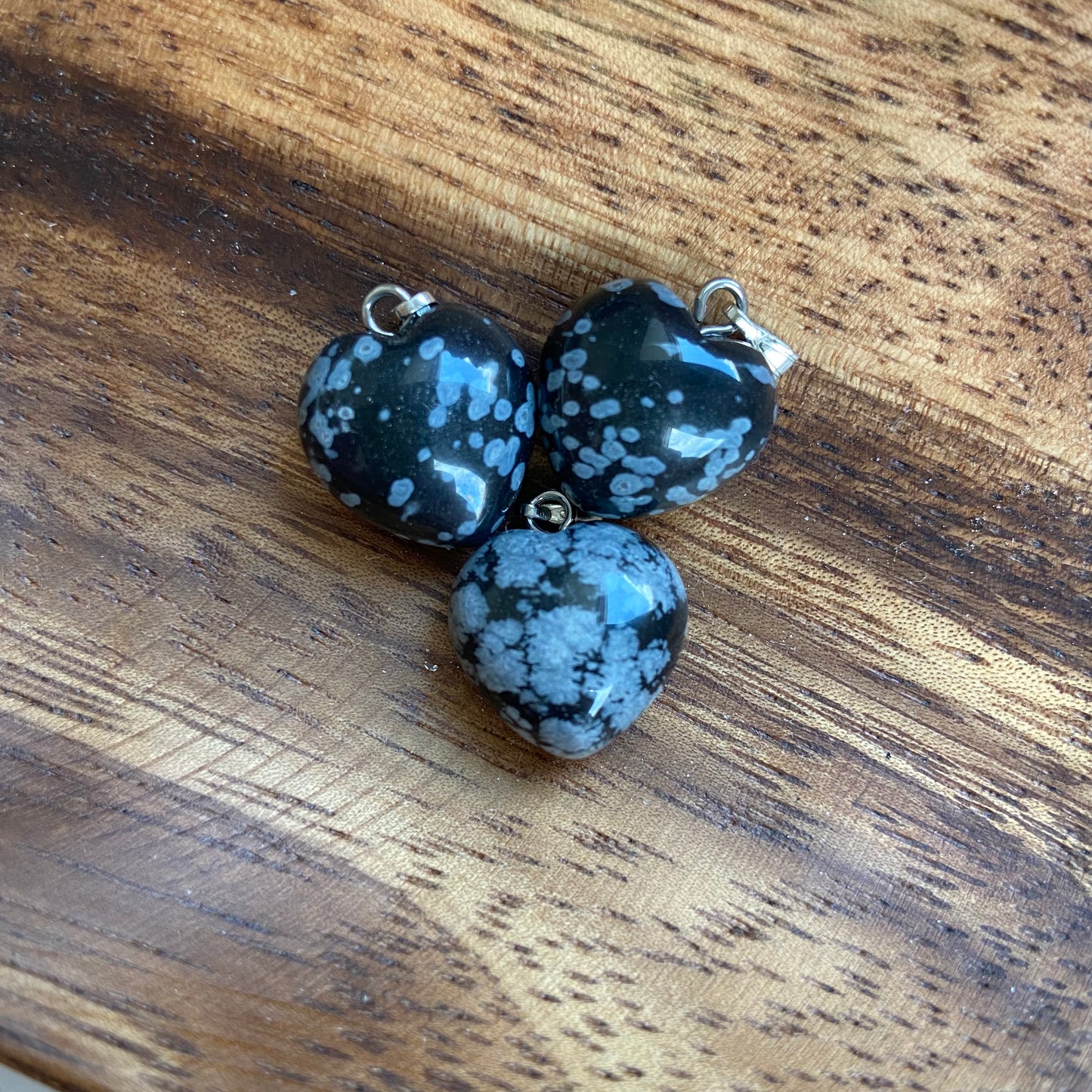 Schneeflockenobsidian Herz