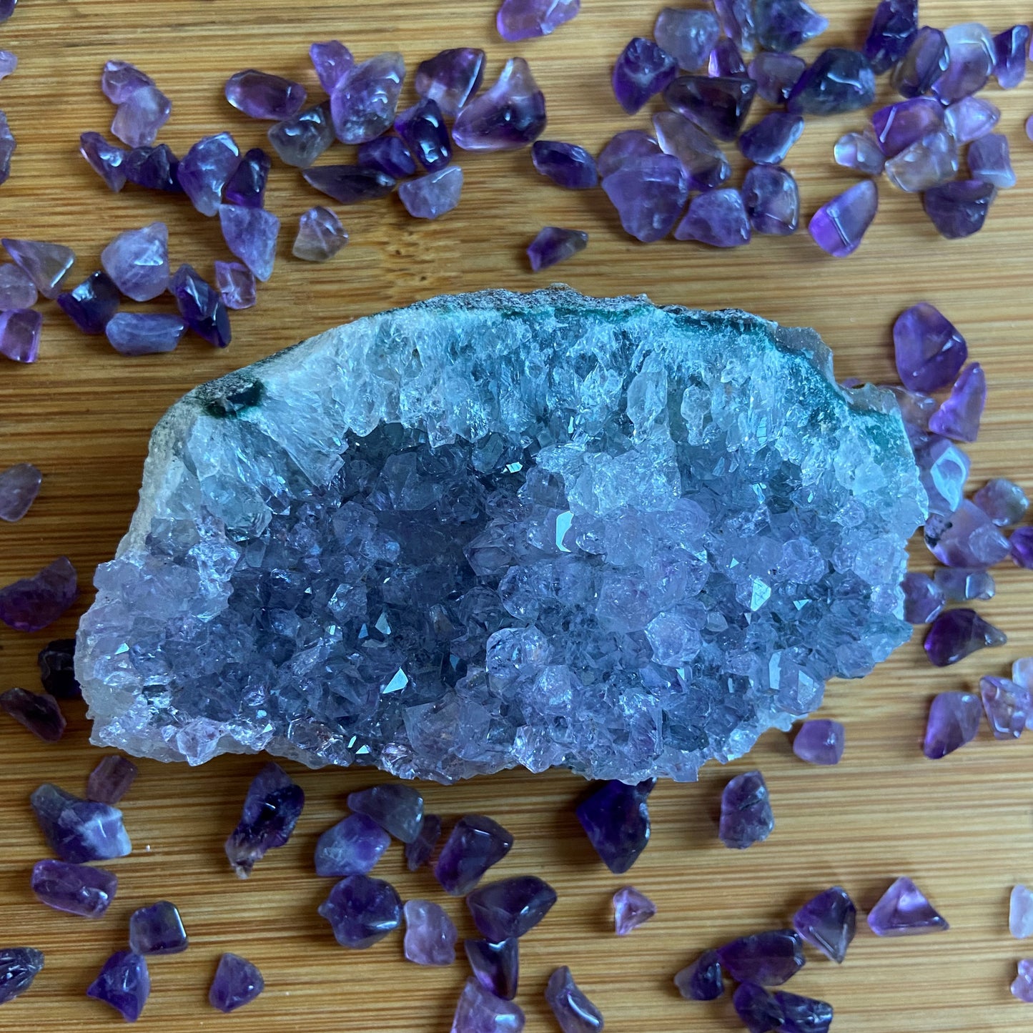 Amethyststücke hell
