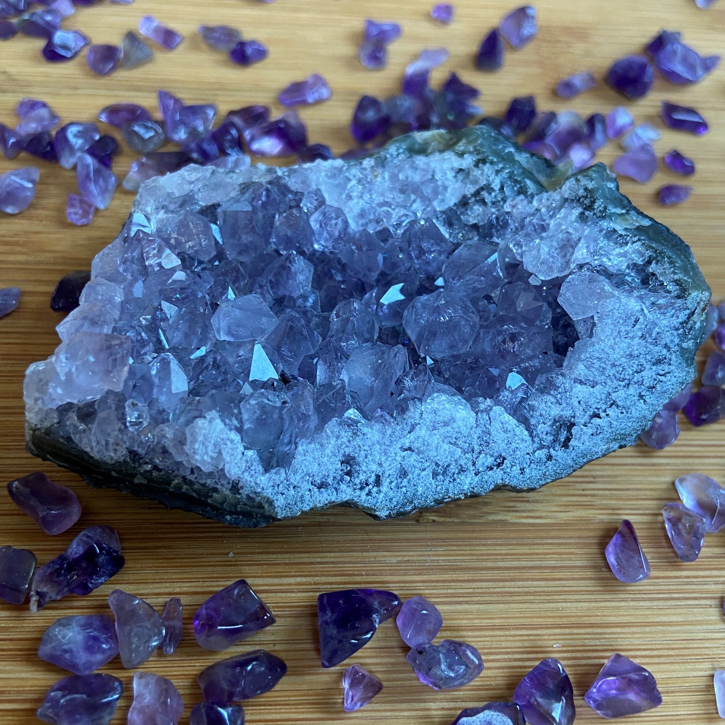 Amethyststücke hell