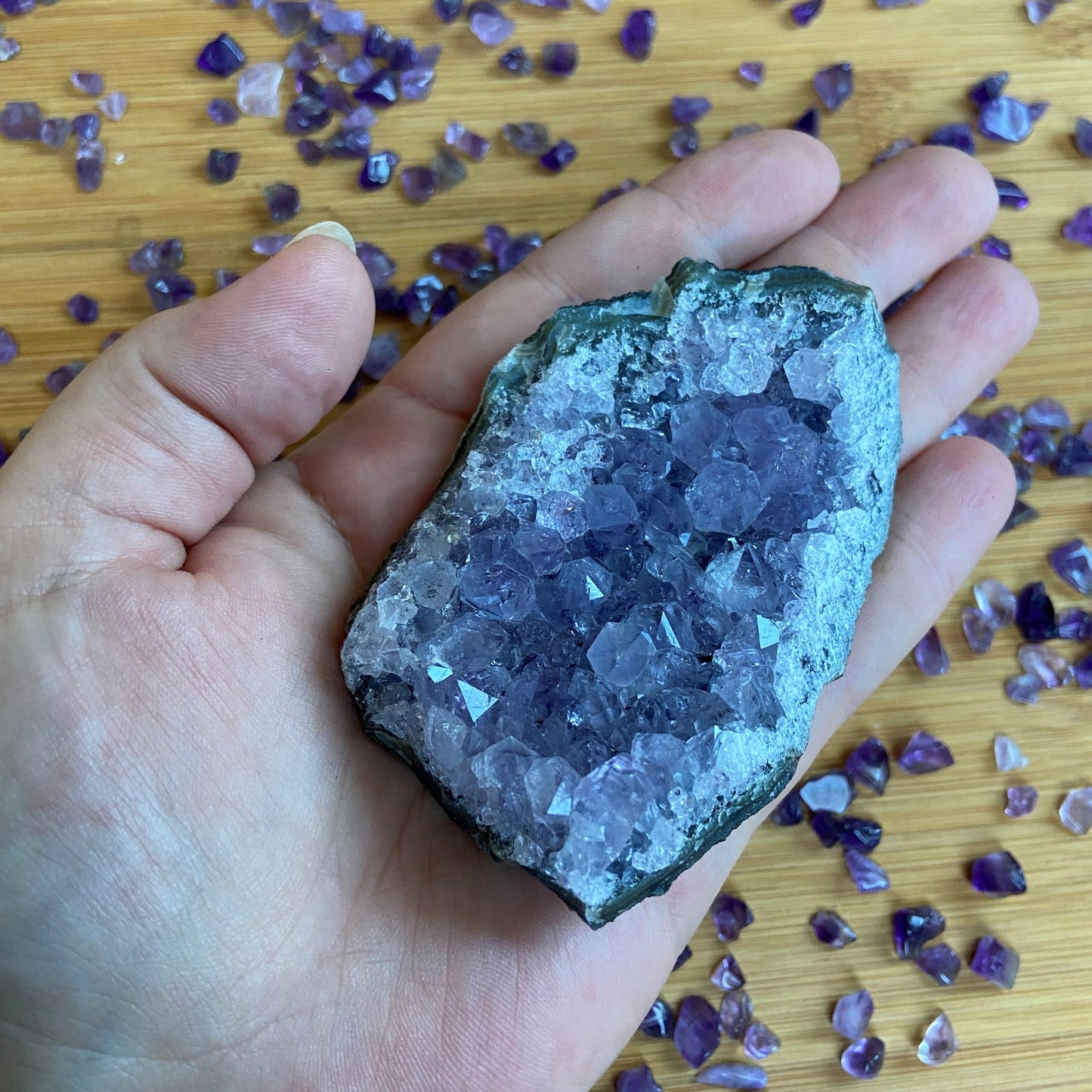 Amethyststücke hell
