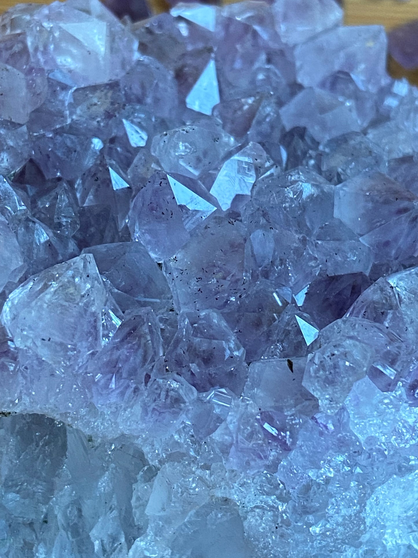Amethyststücke hell