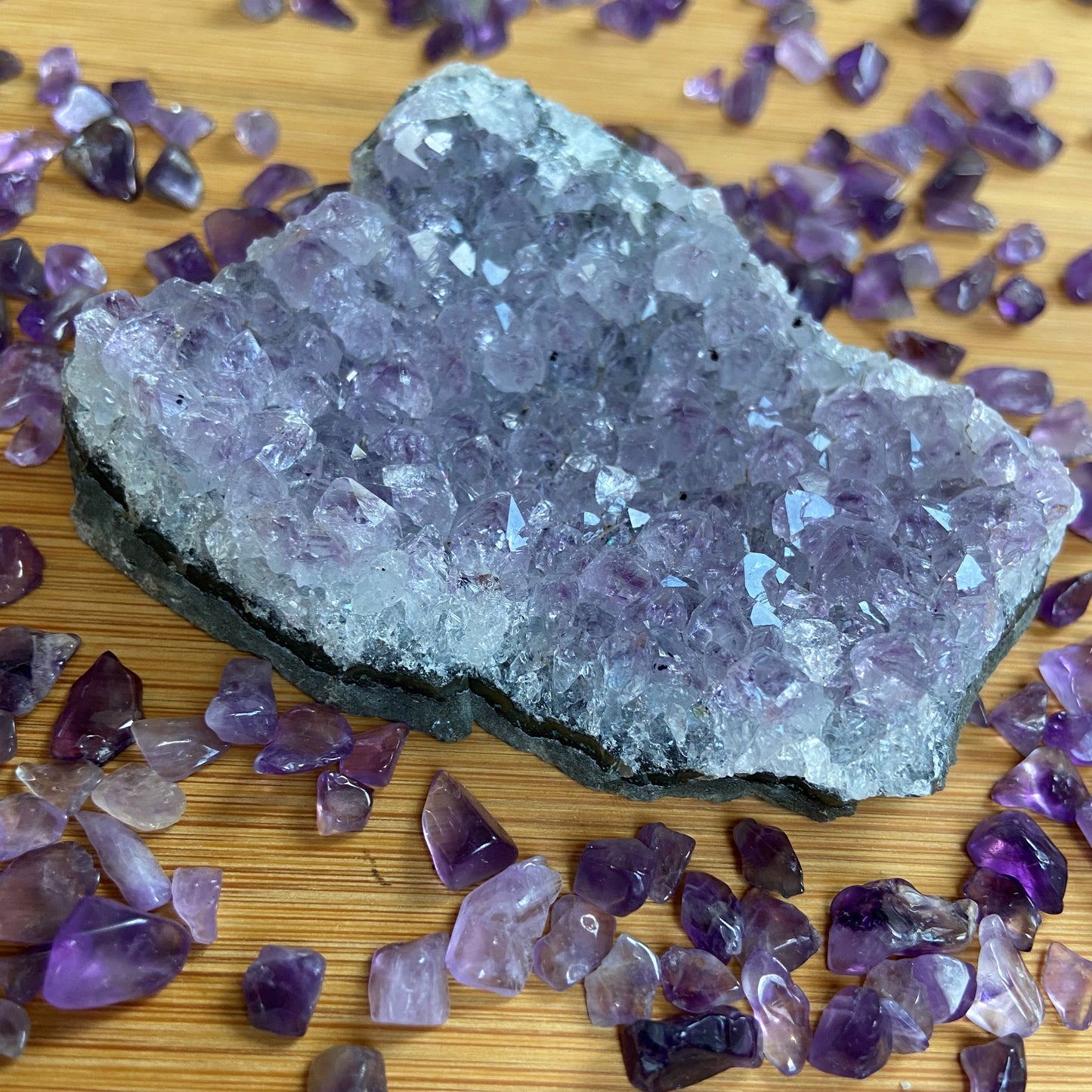 Amethyststücke hell