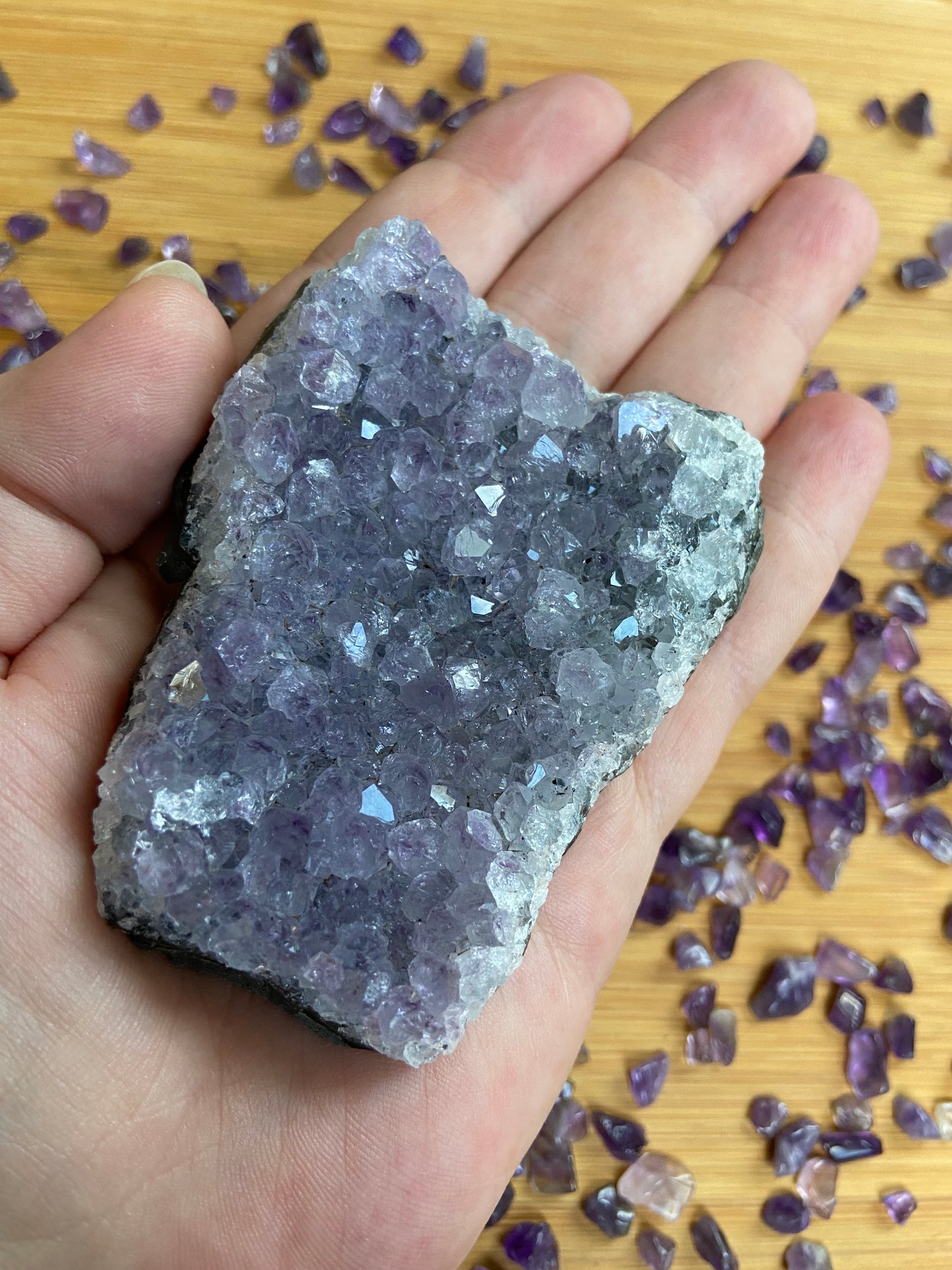 Amethyststücke hell